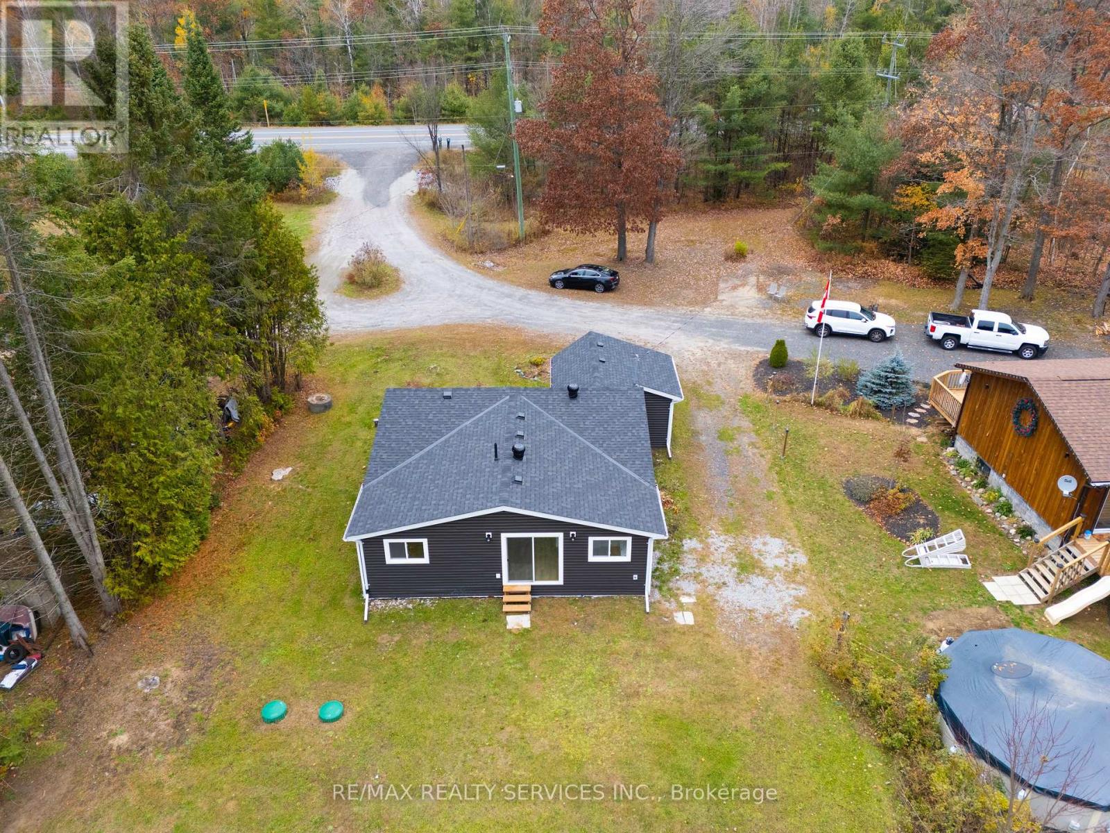 7826 Lake Jospeh Road, Georgian Bay, Ontario  P0B 1K0 - Photo 50 - X12097186