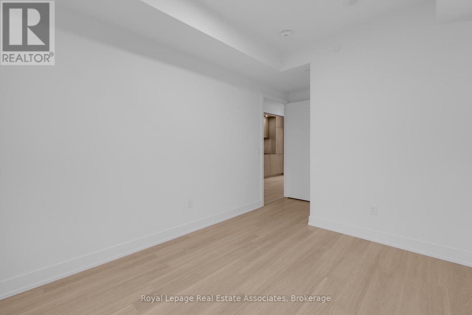 601 - 60 Central Park Roadway, Toronto, Ontario  M9A 3K1 - Photo 12 - W12519498