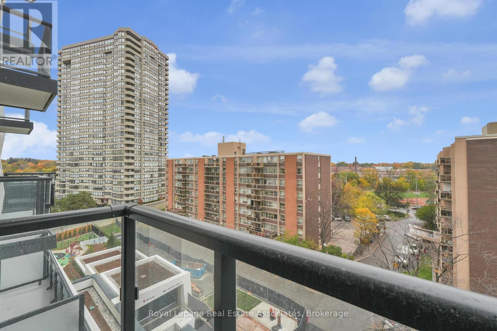 601 - 60 Central Park Roadway, Toronto, Ontario  M9A 3K1 - Photo 15 - W12519498