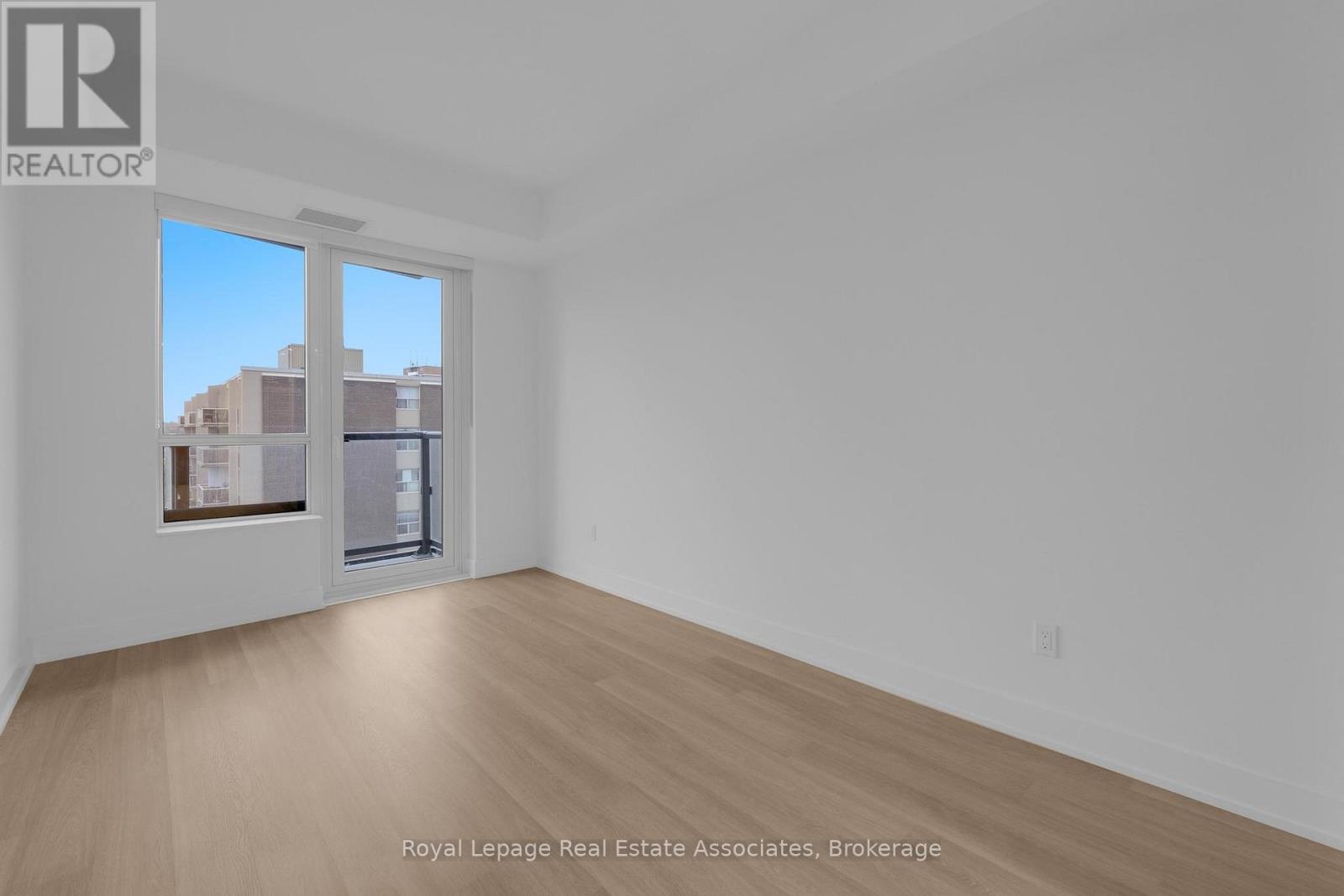 601 - 60 Central Park Roadway, Toronto, Ontario  M9A 3K1 - Photo 5 - W12519498