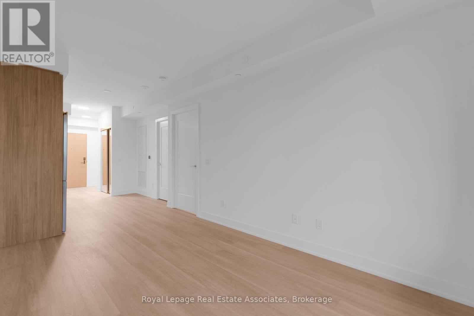 601 - 60 Central Park Roadway, Toronto, Ontario  M9A 3K1 - Photo 8 - W12519498