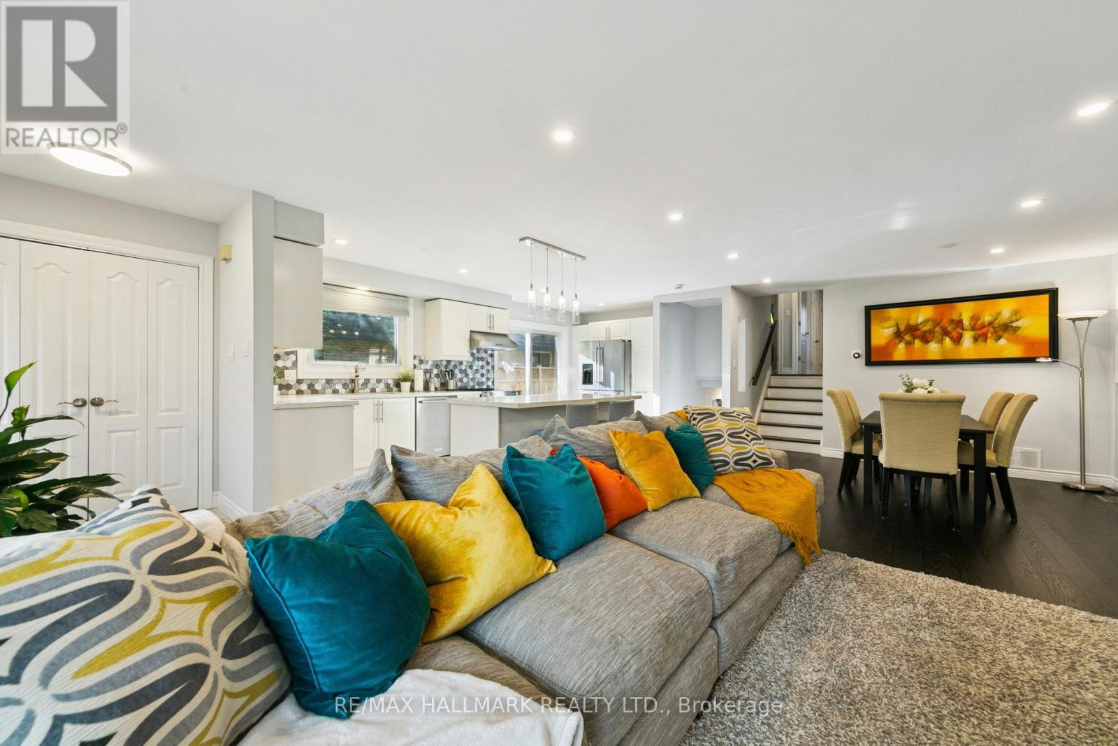 2251 Carol Road, Oakville, Ontario L6J 5K9 - Photo 11 - W12519514