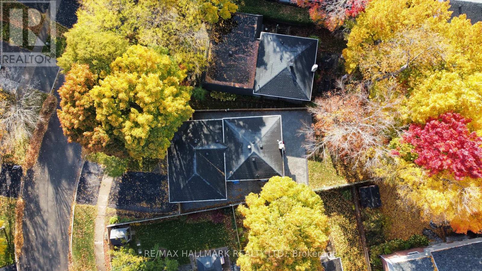 2251 Carol Road, Oakville, Ontario L6J 5K9 - Photo 46 - W12519514