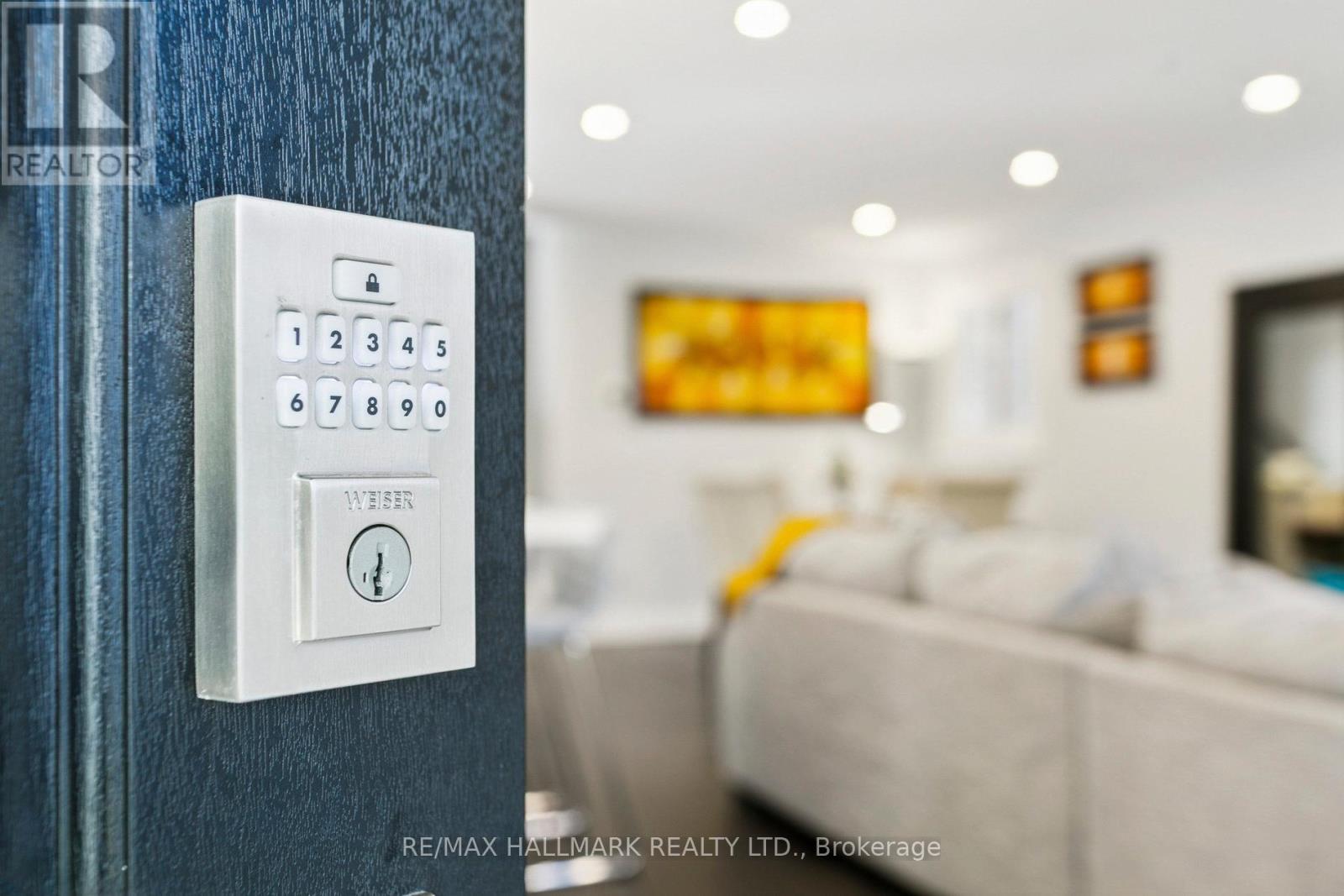 2251 Carol Road, Oakville, Ontario L6J 5K9 - Photo 6 - W12519514