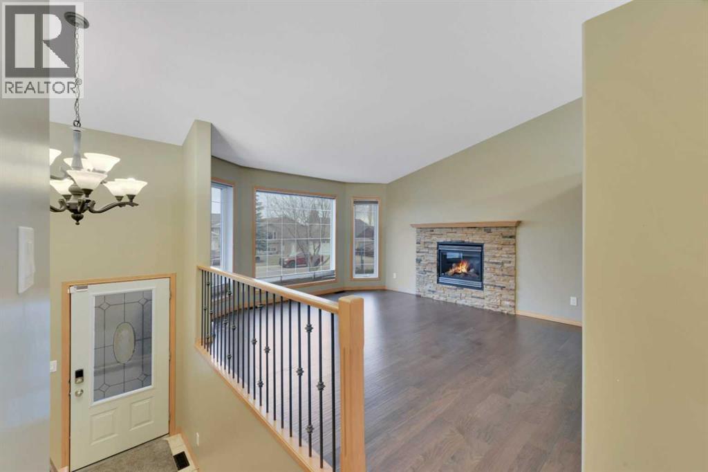 56 Allwright Close, Red Deer, Alberta  T4R 3P2 - Photo 4 - A2268151