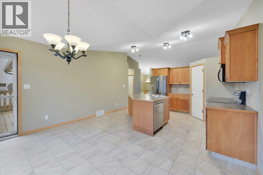 56 Allwright Close, Red Deer, Alberta  T4R 3P2 - Photo 10 - A2268151