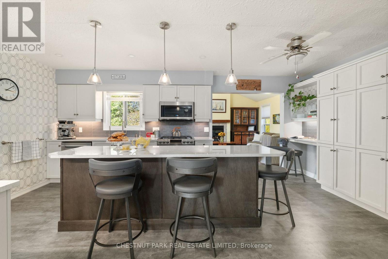 28 Huycks Point Road, Prince Edward County, Ontario K0K 3L0 - Photo 16 - X12519584