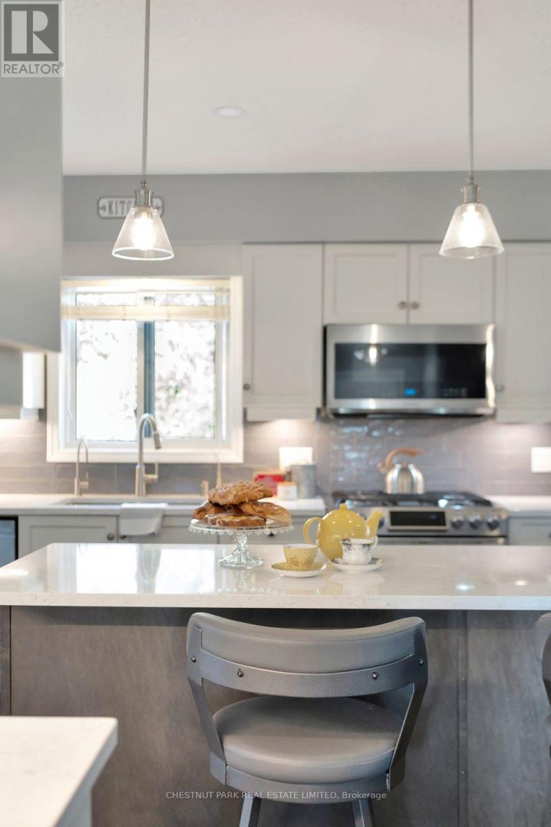 28 Huycks Point Road, Prince Edward County, Ontario K0K 3L0 - Photo 18 - X12519584