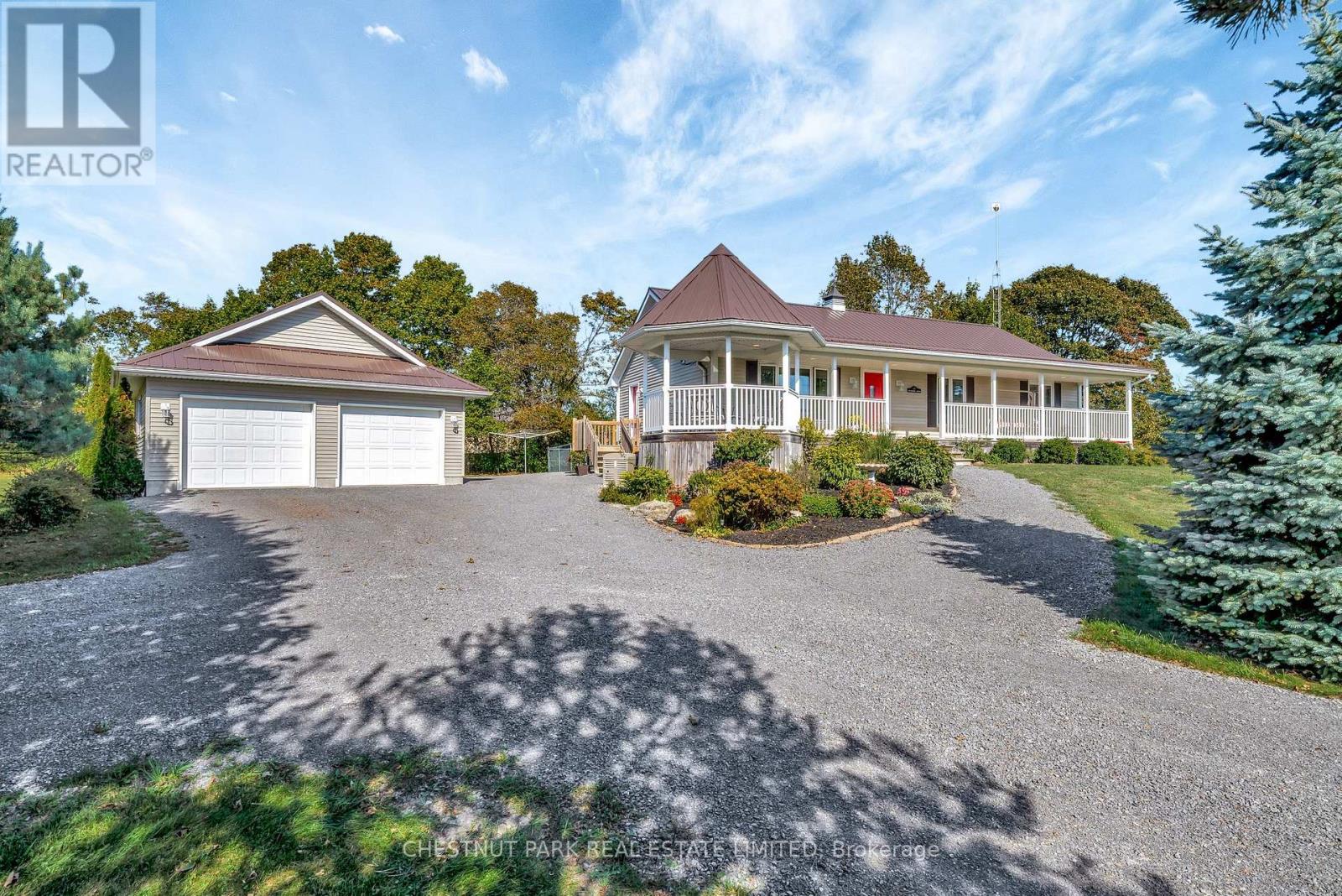 28 Huycks Point Road, Prince Edward County, Ontario K0K 3L0 - Photo 2 - X12519584