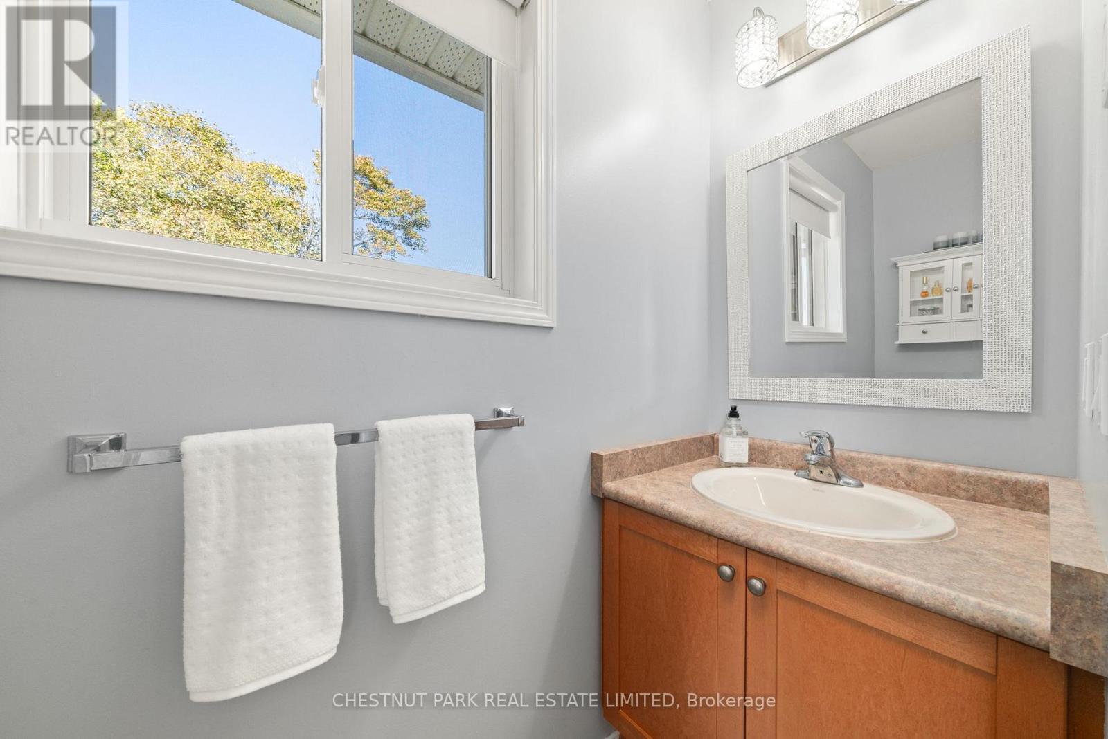 28 Huycks Point Road, Prince Edward County, Ontario K0K 3L0 - Photo 35 - X12519584