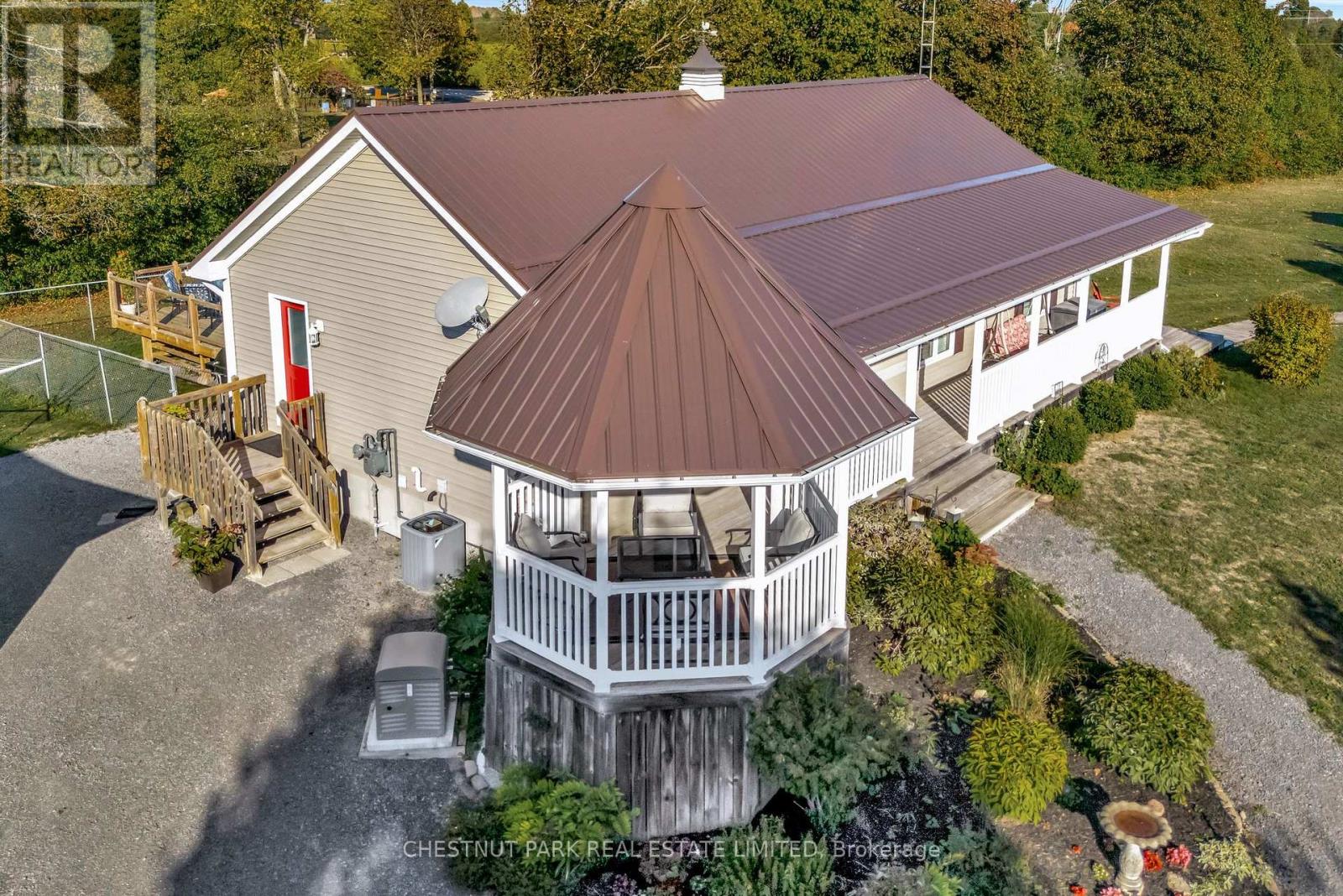 28 Huycks Point Road, Prince Edward County, Ontario K0K 3L0 - Photo 4 - X12519584