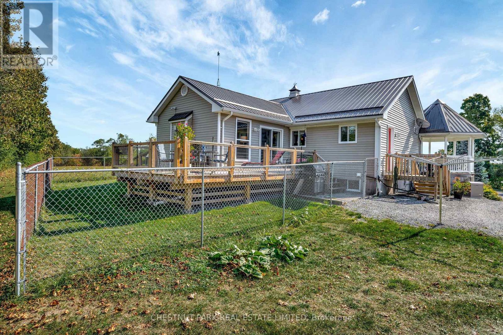 28 Huycks Point Road, Prince Edward County, Ontario K0K 3L0 - Photo 5 - X12519584