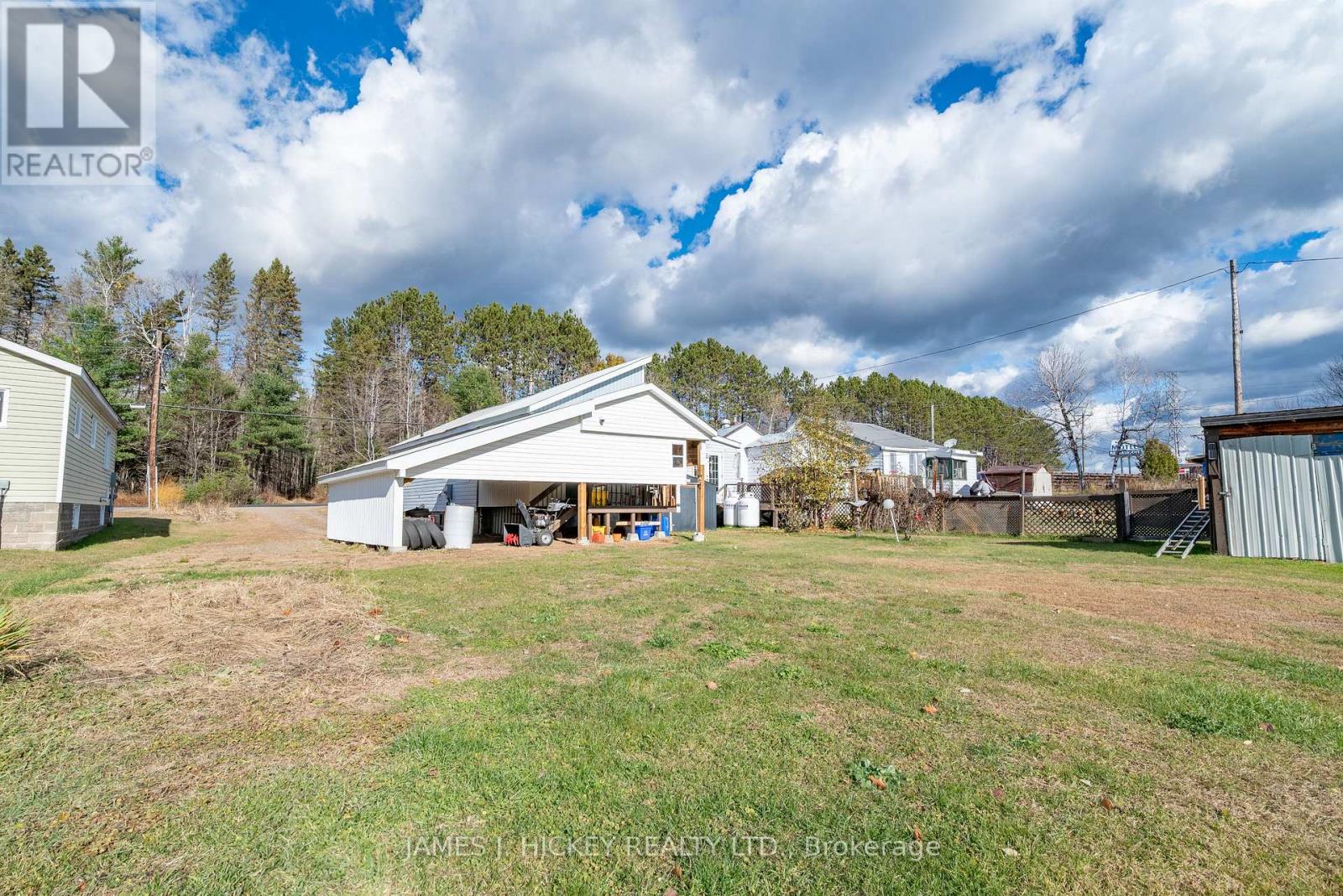 37103 Highway 17 Highway, Laurentian Hills, Ontario K0J 2H0 - Photo 28 - X12519562