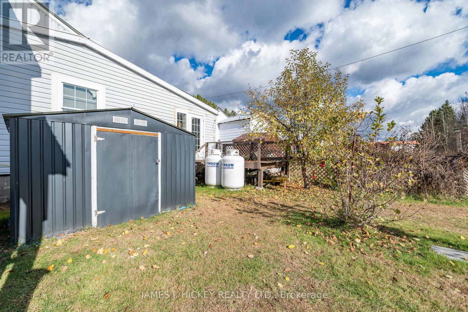 37103 Highway 17 Highway, Laurentian Hills, Ontario K0J 2H0 - Photo 30 - X12519562