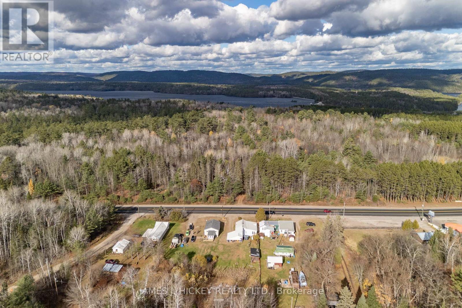 37103 Highway 17 Highway, Laurentian Hills, Ontario K0J 2H0 - Photo 33 - X12519562