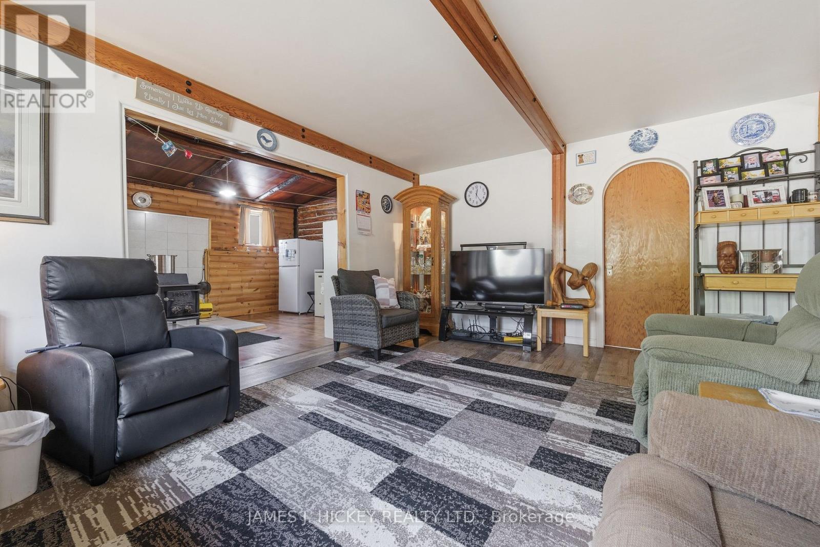 37103 Highway 17 Highway, Laurentian Hills, Ontario K0J 2H0 - Photo 8 - X12519562