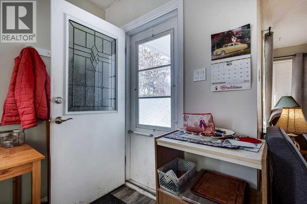 5218 56 Avenue, Ponoka, Alberta  T4J 1G6 - Photo 4 - A2269138