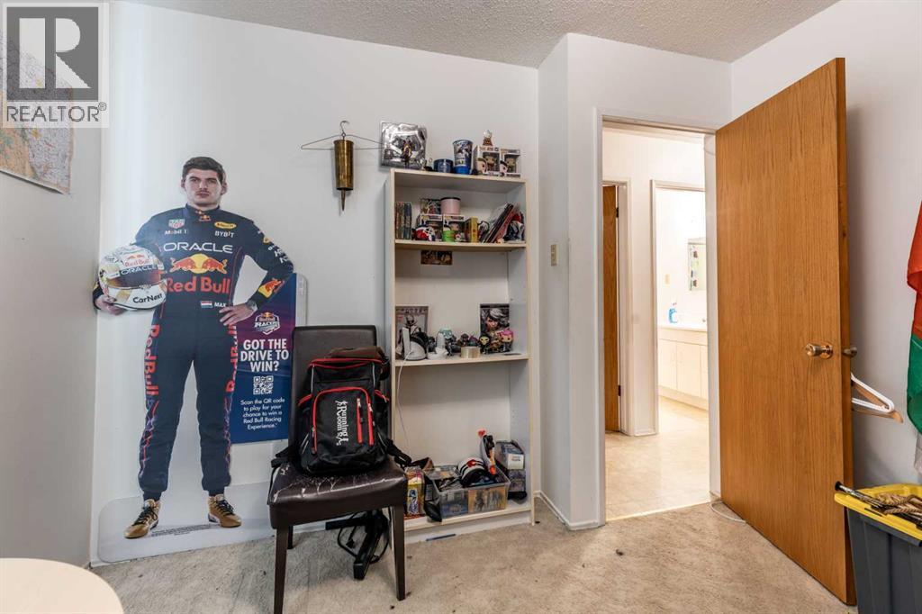 2555 & 2557 Thompson Crescent Se, Medicine Hat, Alberta  T1B 1C5 - Photo 16 - A2268165