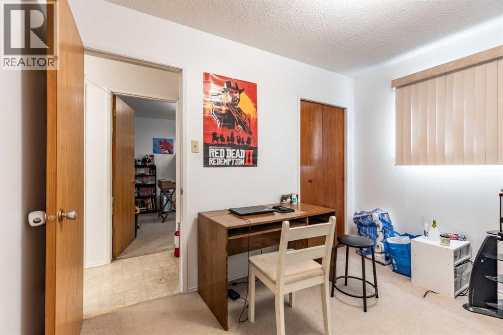 2555 & 2557 Thompson Crescent Se, Medicine Hat, Alberta  T1B 1C5 - Photo 14 - A2268165