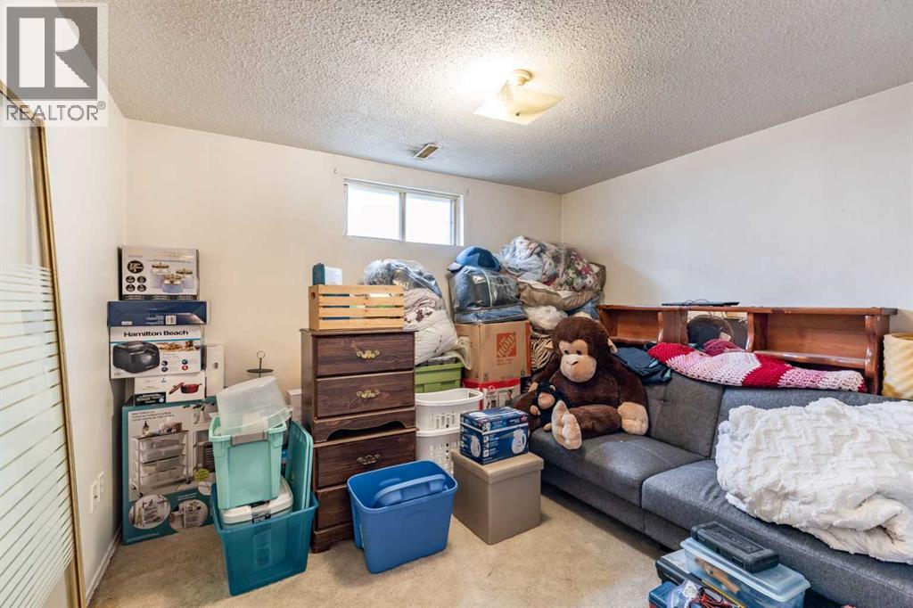 2555 & 2557 Thompson Crescent Se, Medicine Hat, Alberta  T1B 1C5 - Photo 42 - A2268165