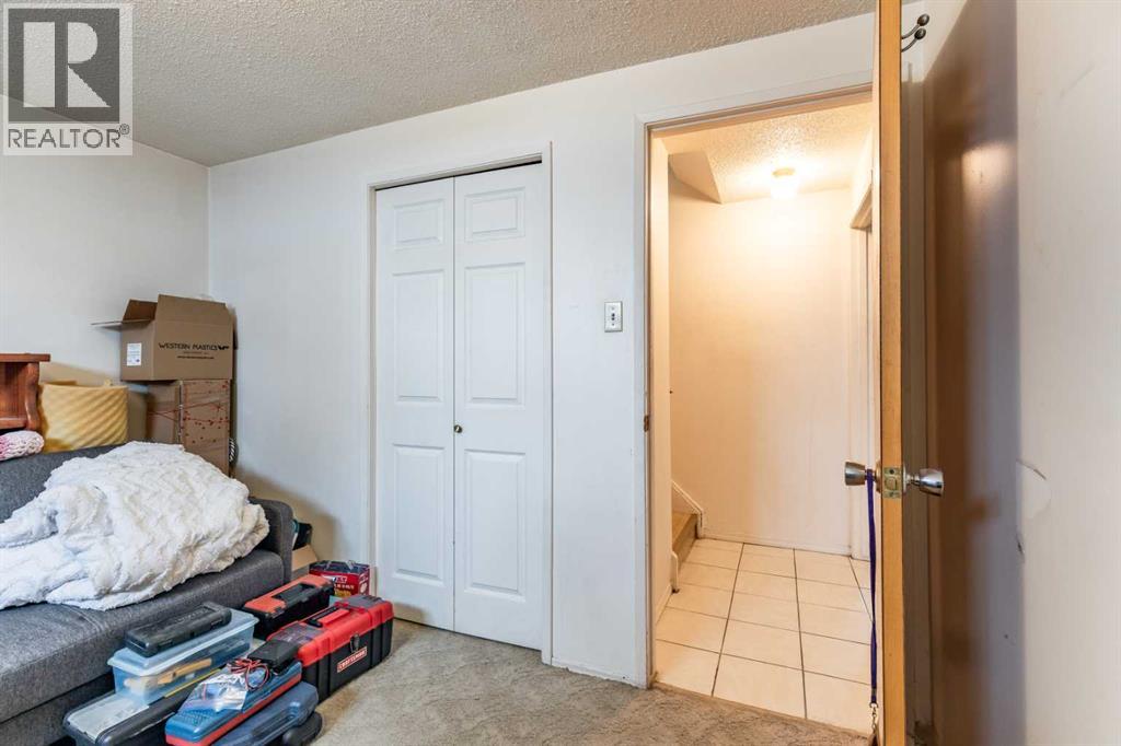 2555 & 2557 Thompson Crescent Se, Medicine Hat, Alberta  T1B 1C5 - Photo 43 - A2268165