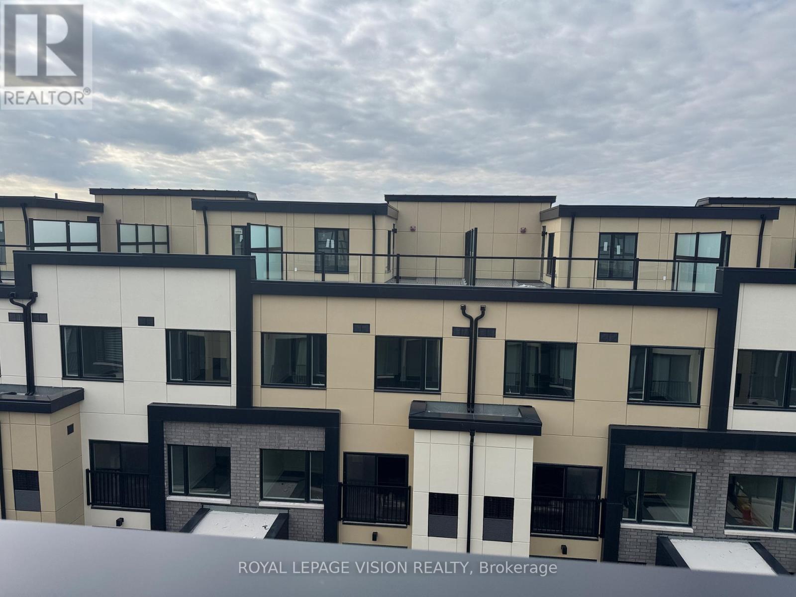 A214 - 1650 Victoria Park, Toronto, Ontario  M1R 1P7 - Photo 3 - C12519568