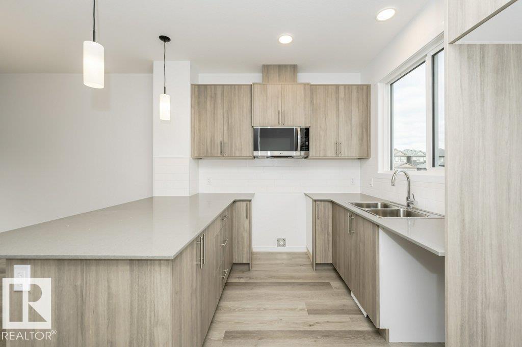 326 Edgemont Dr Nw, Edmonton, Alberta  T6M 3G7 - Photo 2 - E4459426