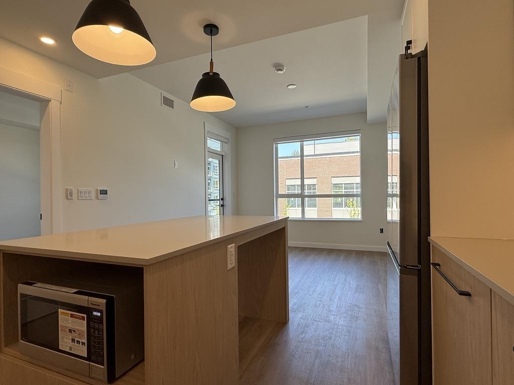 204 27218 Aldergrove Town Centre Drive, Langley, British Columbia V4W 0E4 - Photo 6 - R3065457