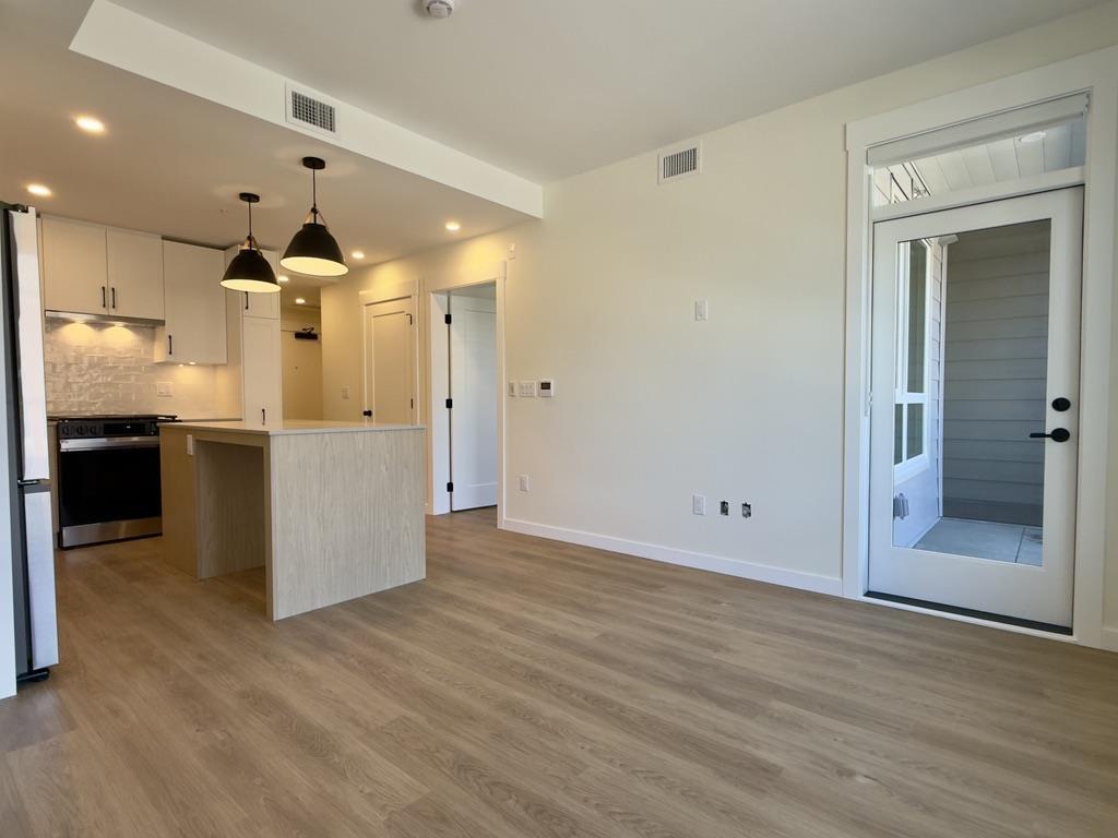 204 27218 Aldergrove Town Centre Drive, Langley, British Columbia V4W 0E4 - Photo 8 - R3065457