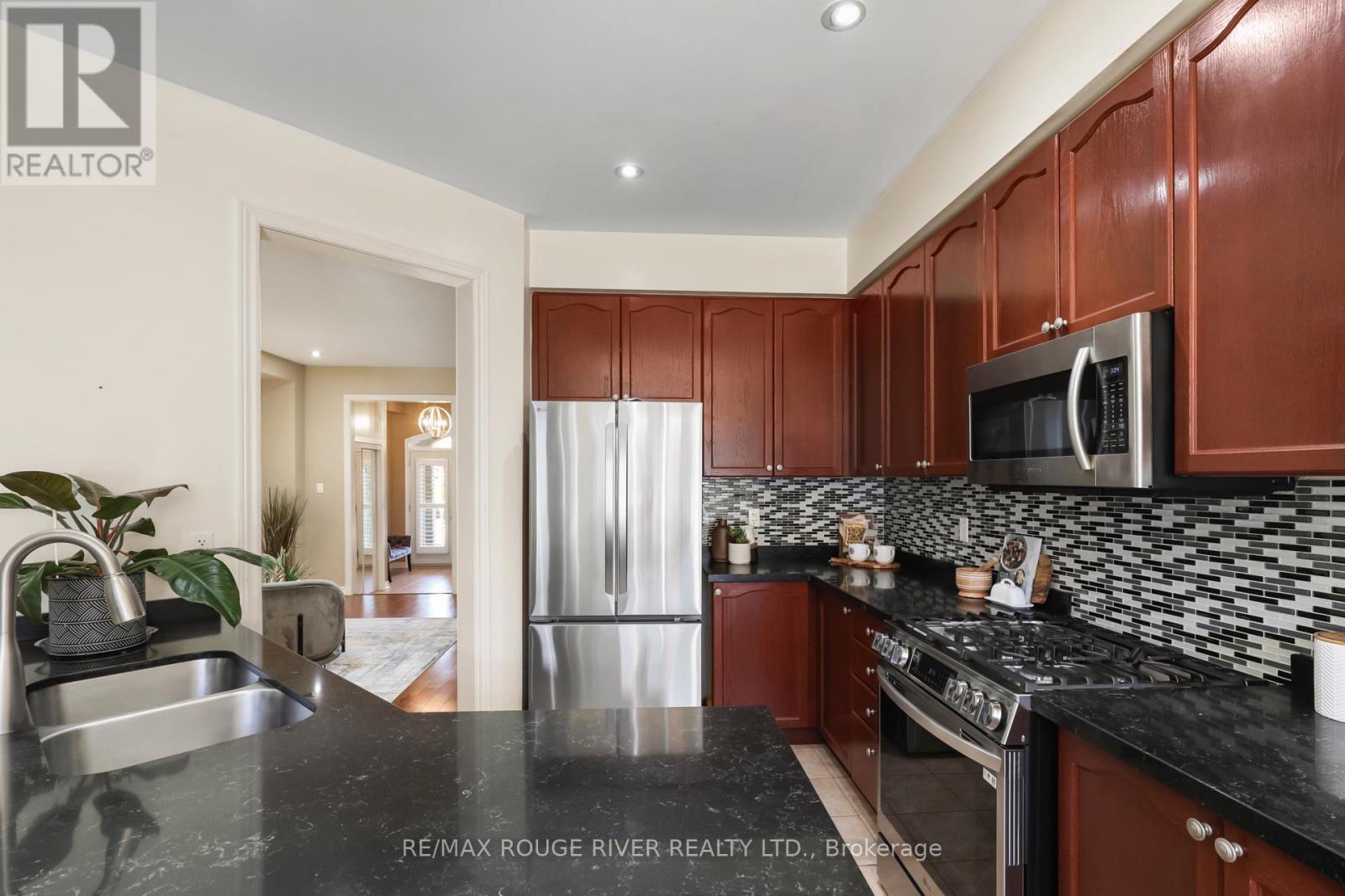 1932 Treetop Way, Pickering, Ontario  L1V 0B4 - Photo 15 - E12517804