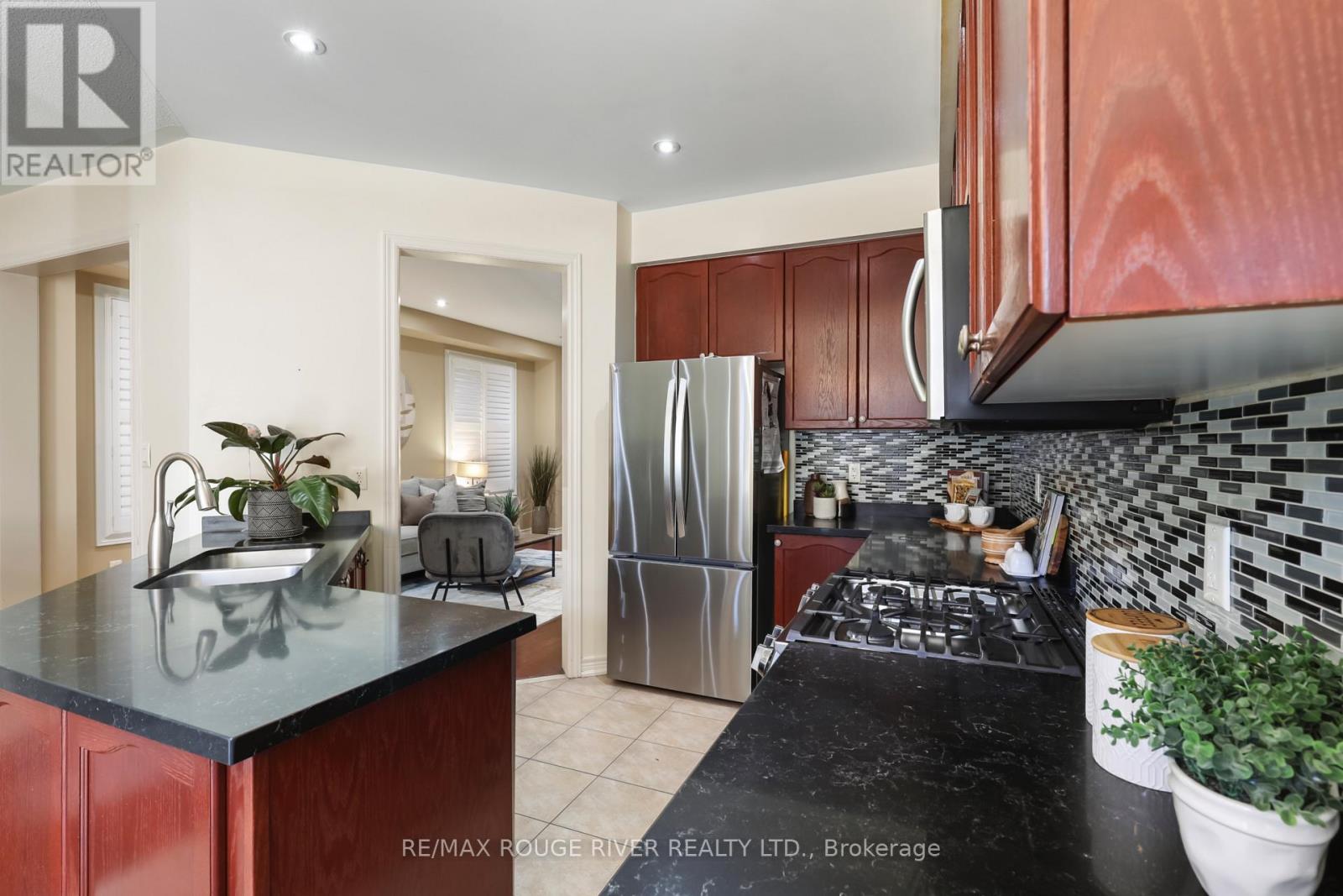 1932 Treetop Way, Pickering, Ontario  L1V 0B4 - Photo 14 - E12517804