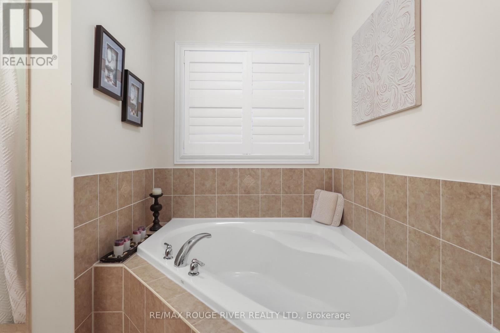 1932 Treetop Way, Pickering, Ontario  L1V 0B4 - Photo 25 - E12517804