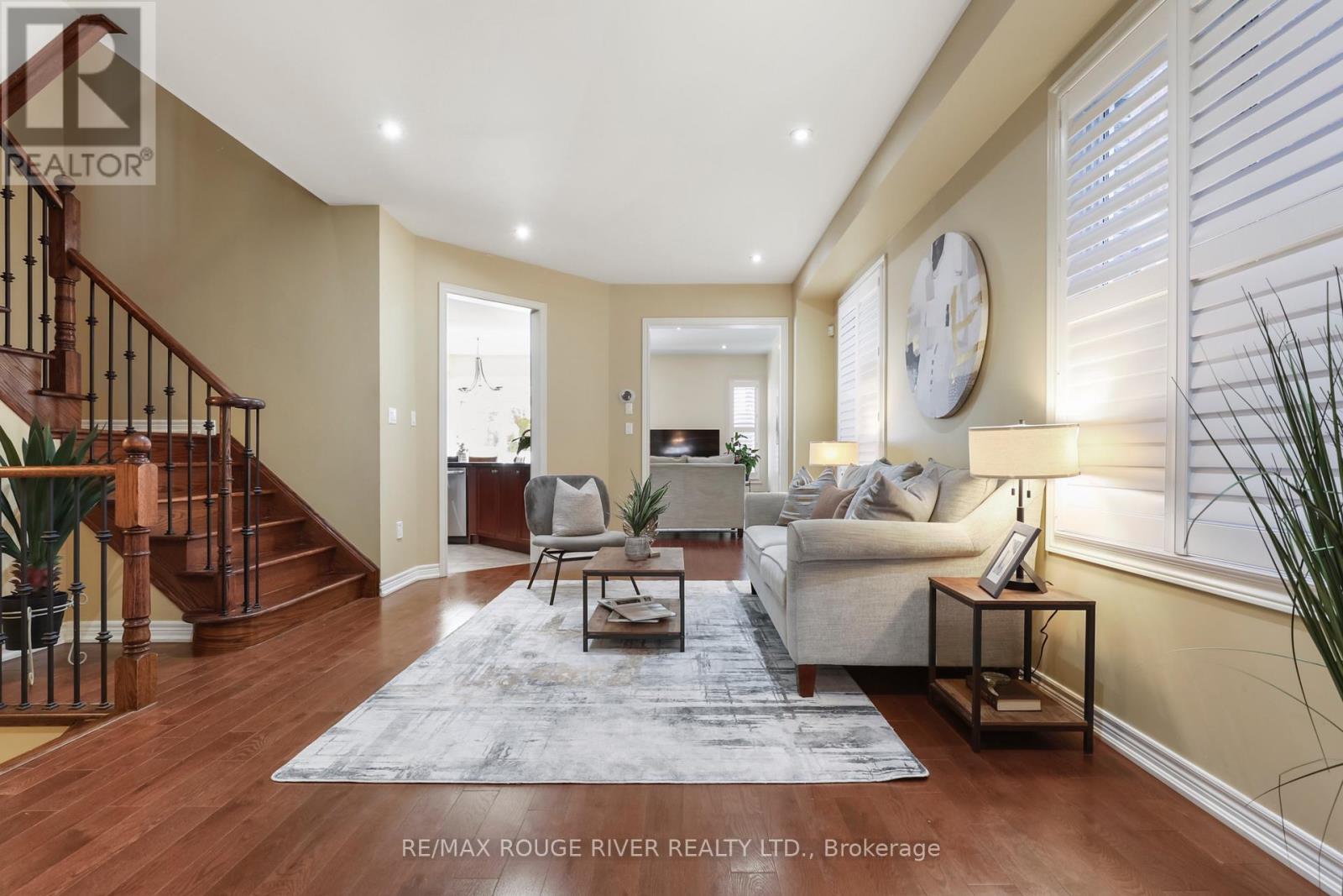 1932 Treetop Way, Pickering, Ontario  L1V 0B4 - Photo 5 - E12517804