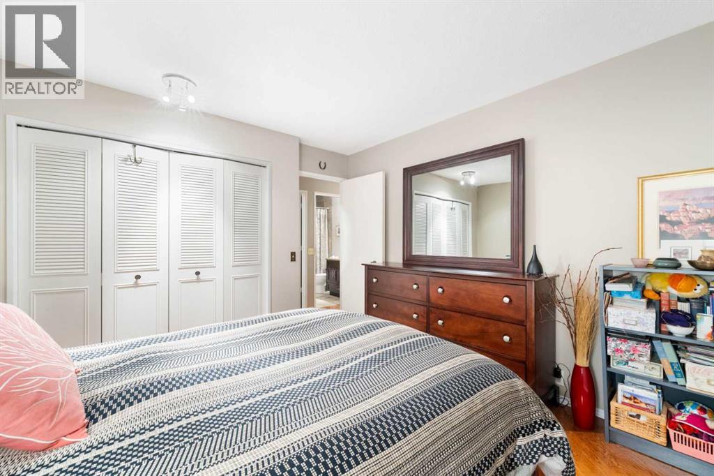 48 Thornwood Close Nw, Calgary, Alberta  T2K 5K3 - Photo 33 - A2262334