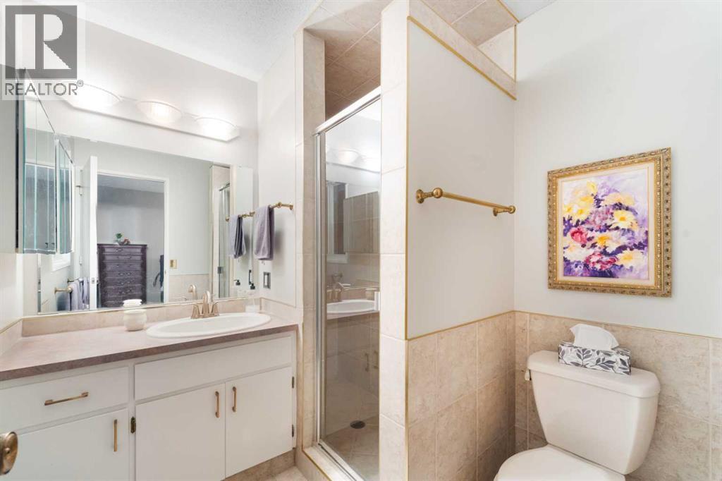 48 Thornwood Close Nw, Calgary, Alberta  T2K 5K3 - Photo 27 - A2262334