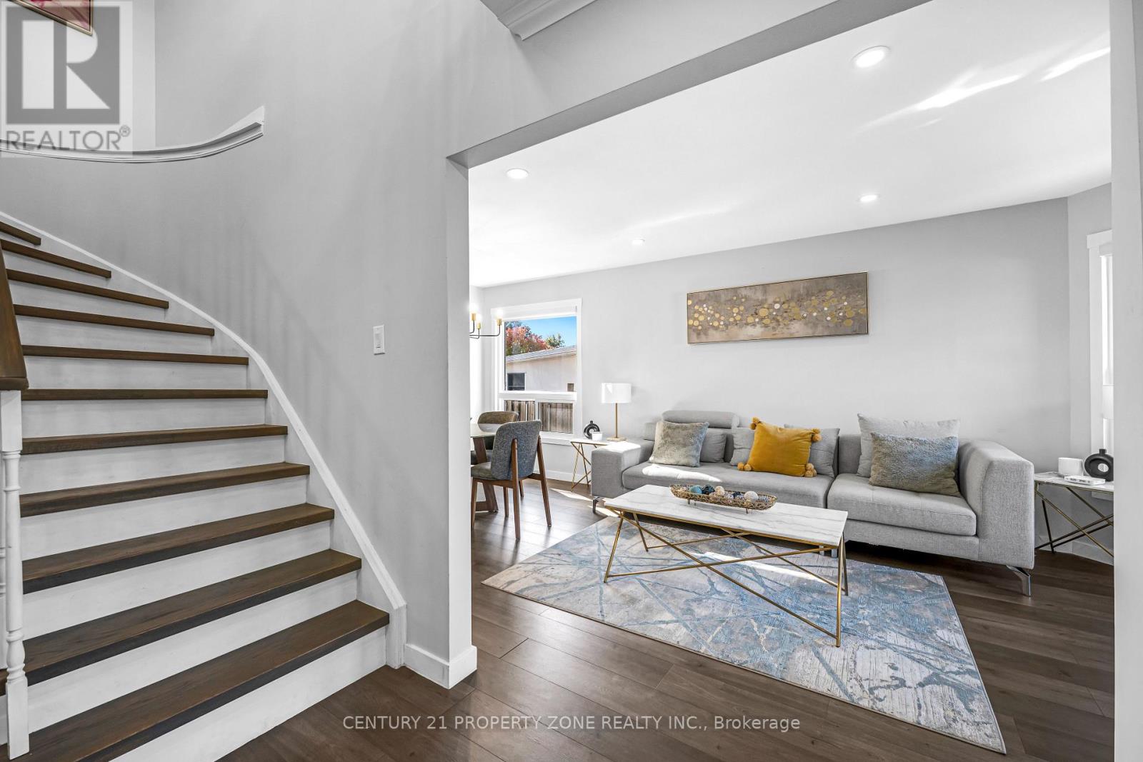 703 Mountjoy Court, Oshawa, Ontario L1K 1W8 - Photo 4 - E12519620