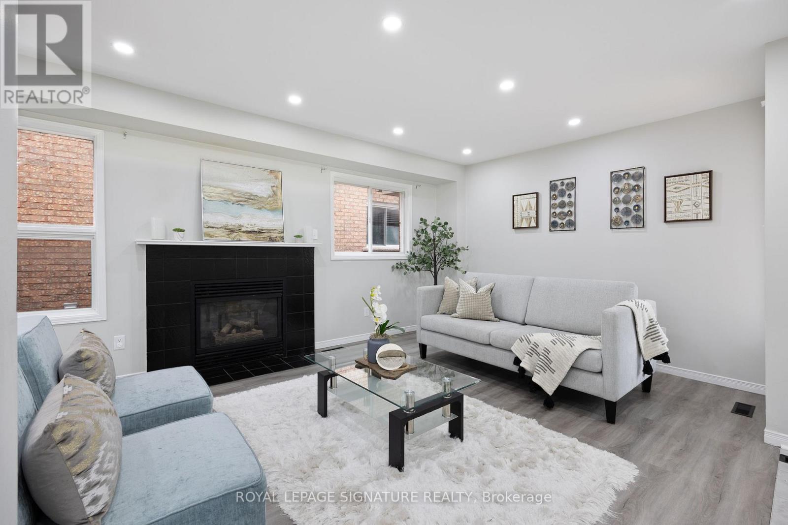 124 LAIDLAW DRIVE, Barrie, Ontario