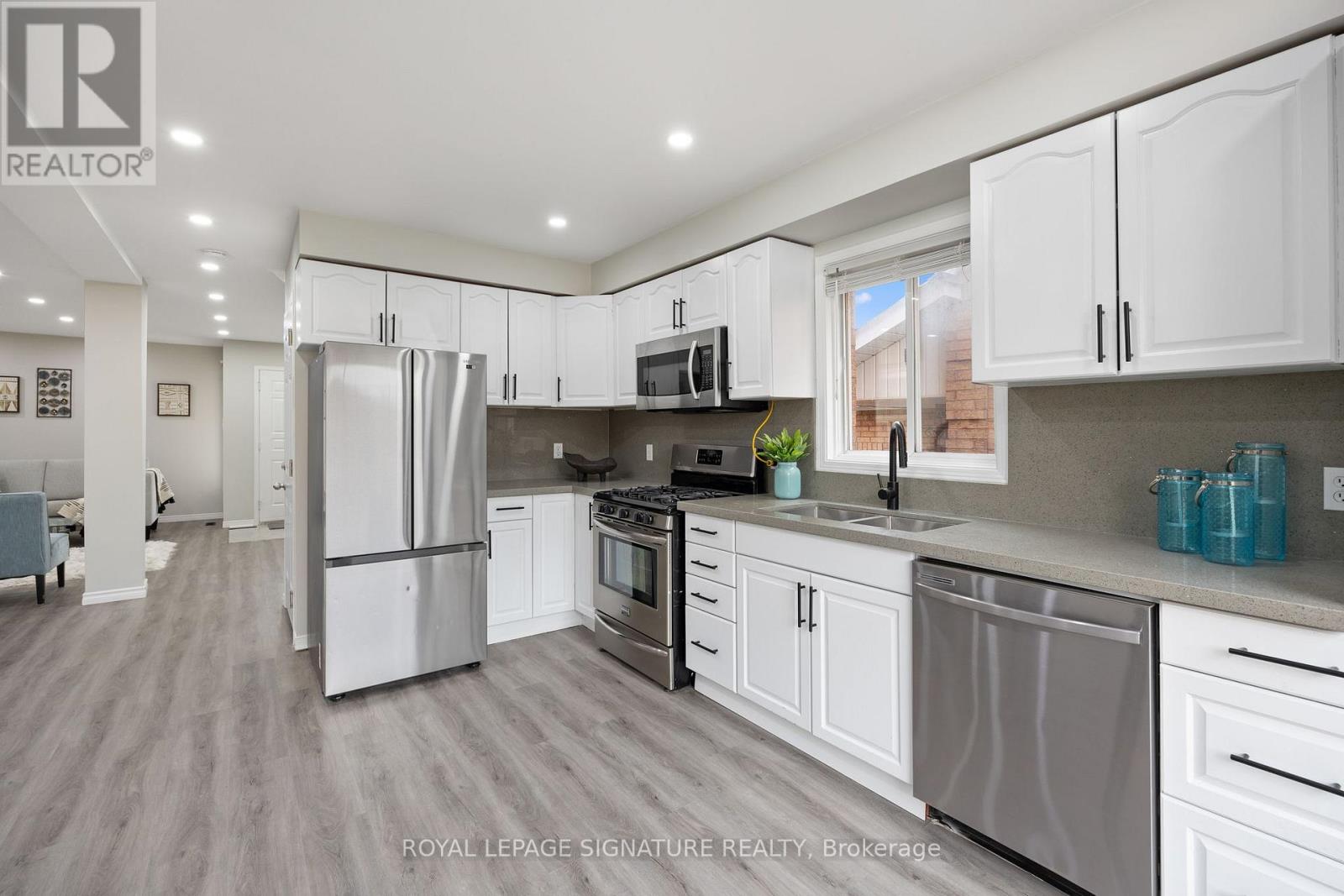 124 Laidlaw Drive, Barrie, Ontario  L4N 7R9 - Photo 11 - S12519582