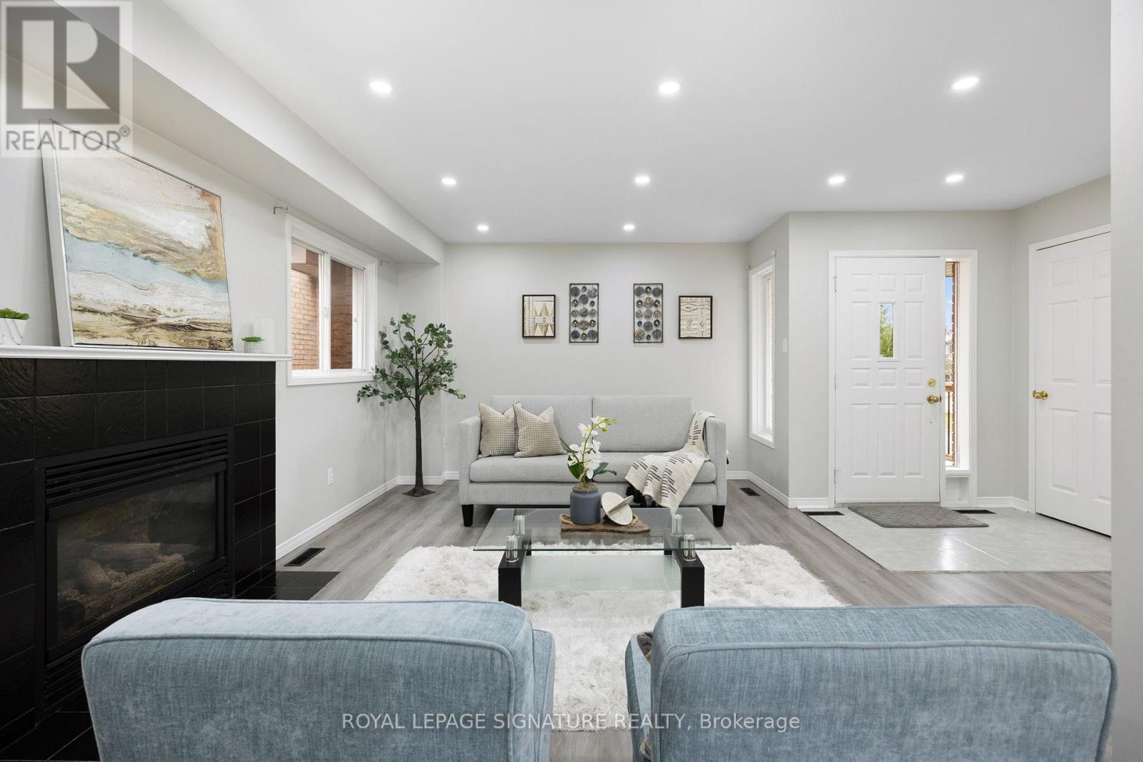 124 Laidlaw Drive, Barrie, Ontario  L4N 7R9 - Photo 3 - S12519592