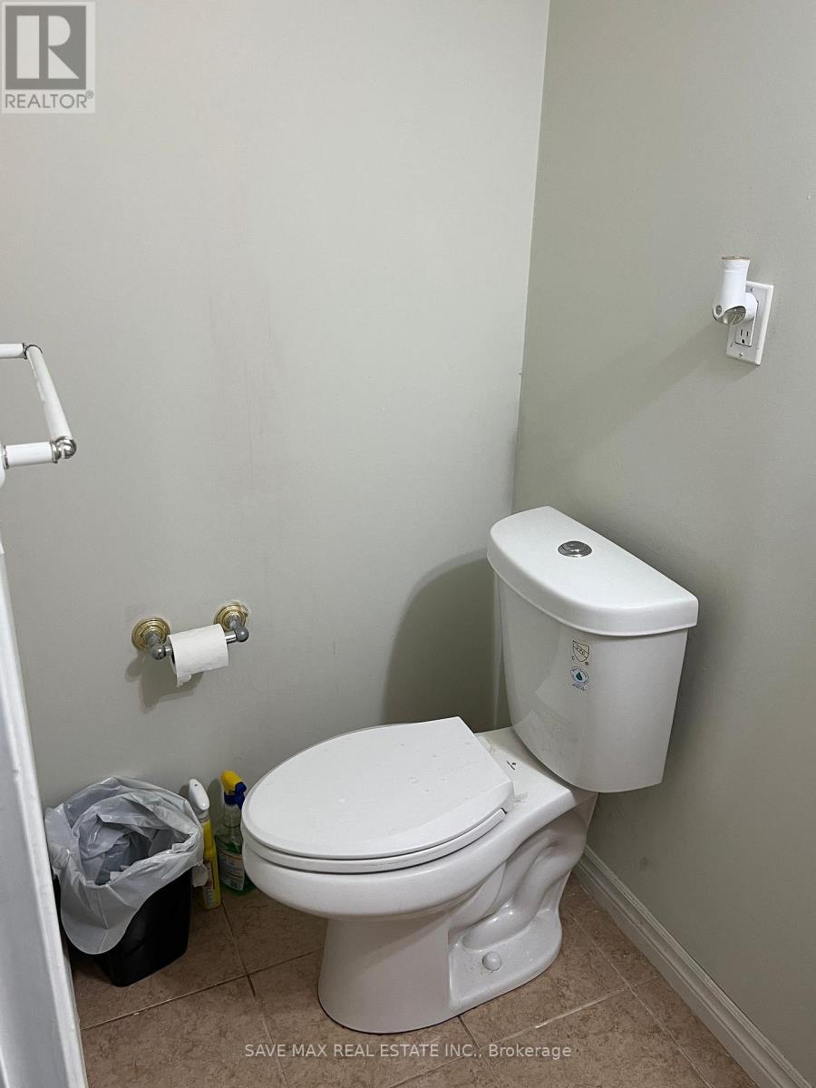 33 Piane Avenue, Brampton, Ontario  L6Y 4X8 - Photo 16 - W12519536