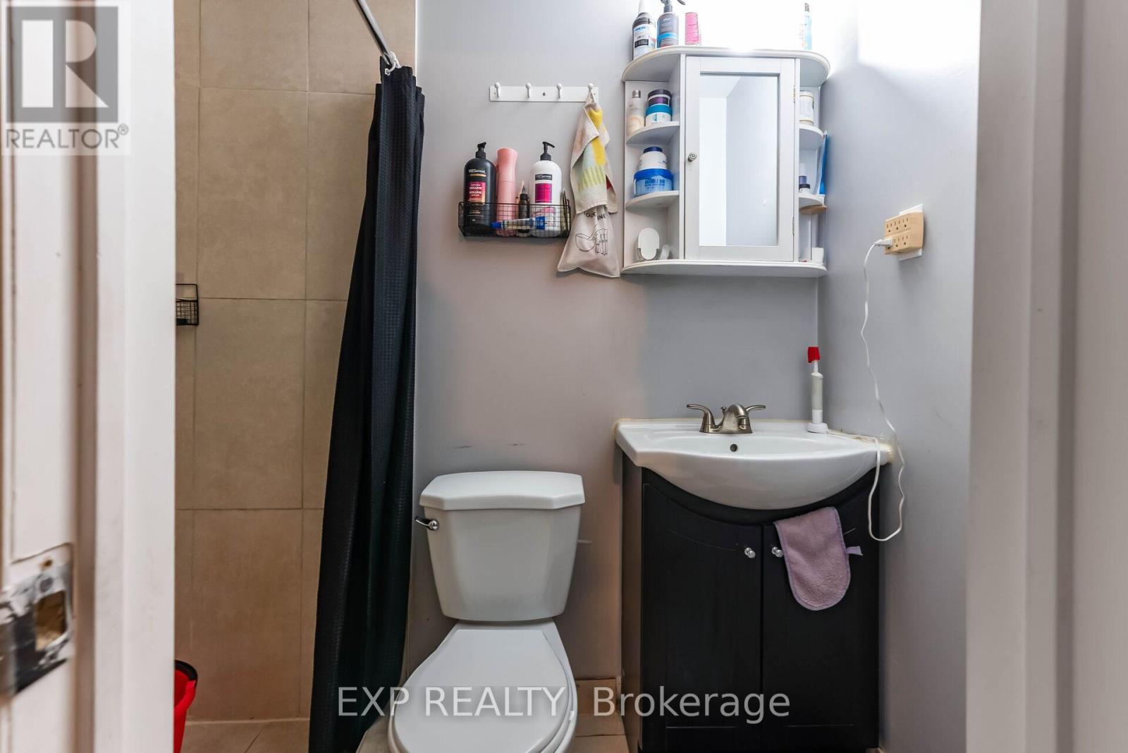 35 Mccallum Court, Brampton, Ontario  L6W 3M3 - Photo 11 - W12519552