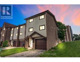 35 MCCALLUM COURT, Brampton, Ontario