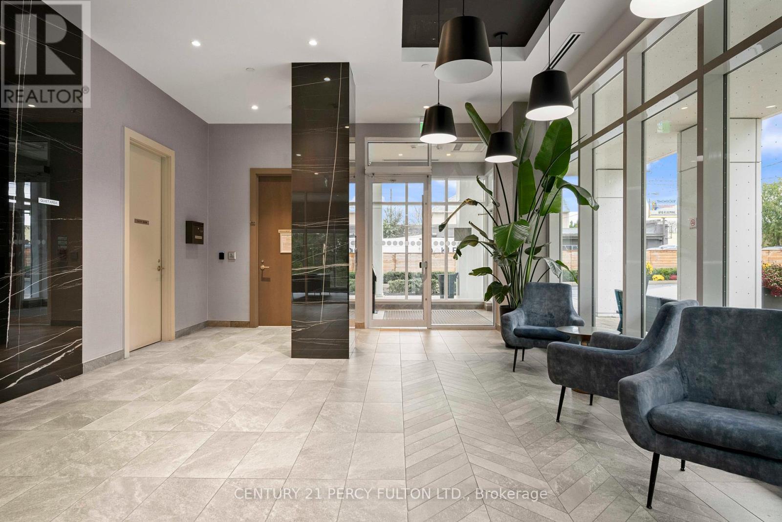 204 - 10 Wilby Crescent, Toronto, Ontario  M9N 1E5 - Photo 3 - W12519558