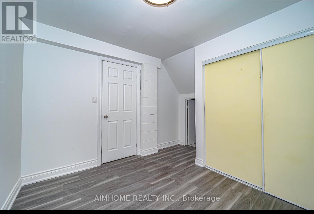 Lower - 345 Montego Road, Mississauga, Ontario  L5B 1C6 - Photo 6 - W12519572