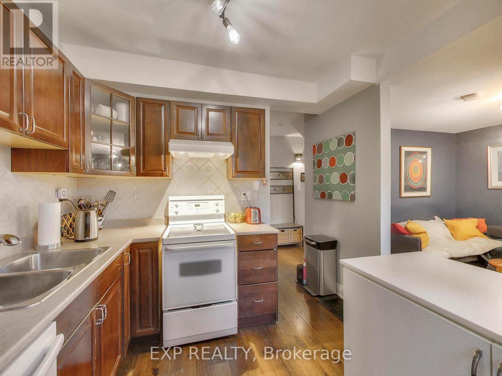 29 Cloverdale Road, Toronto, Ontario M6N 3L6 - Photo 17 - W12519622