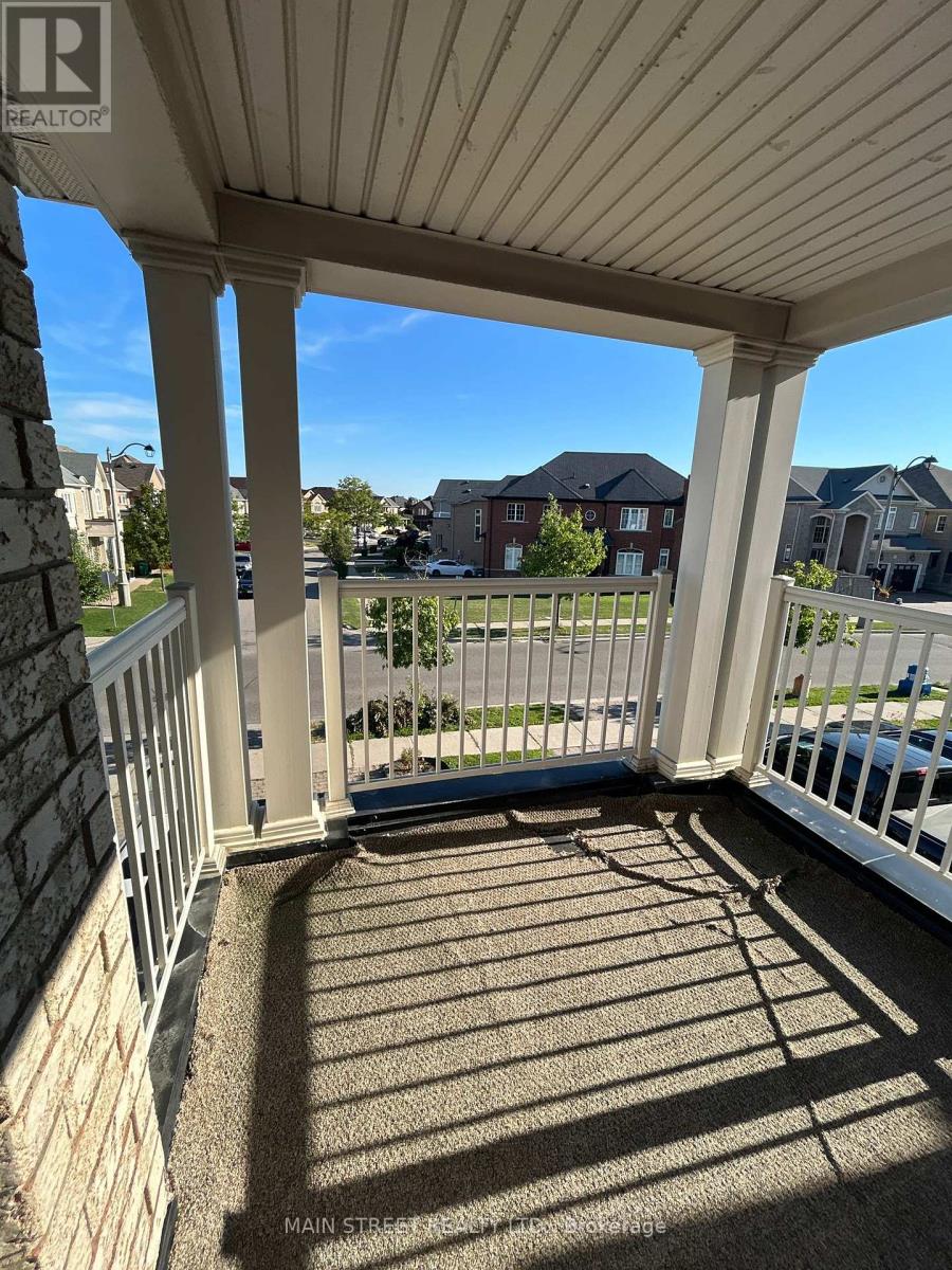 84 Pannahill Drive, Brampton, Ontario  L6P 3B3 - Photo 14 - W12519626