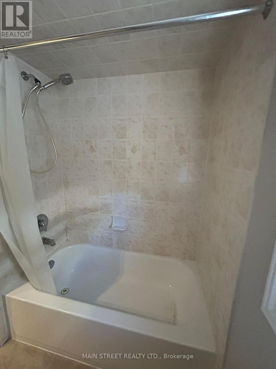 84 Pannahill Drive, Brampton, Ontario  L6P 3B3 - Photo 21 - W12519626