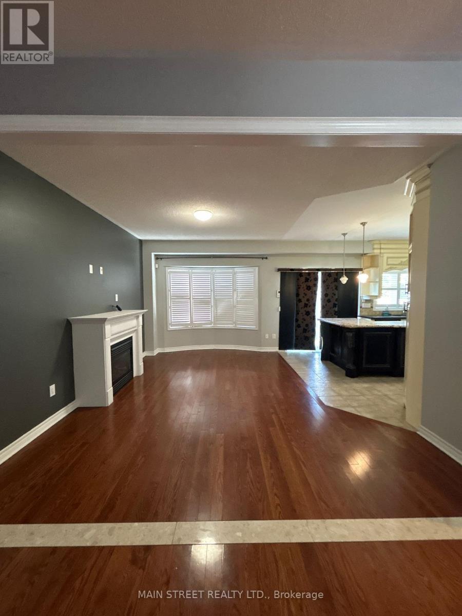 84 Pannahill Drive, Brampton, Ontario  L6P 3B3 - Photo 6 - W12519626