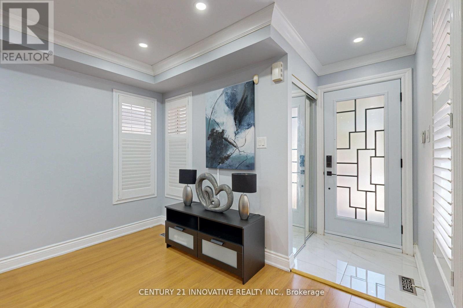 31 Stable Gate, Brampton, Ontario  L7A 1V7 - Photo 7 - W12519632