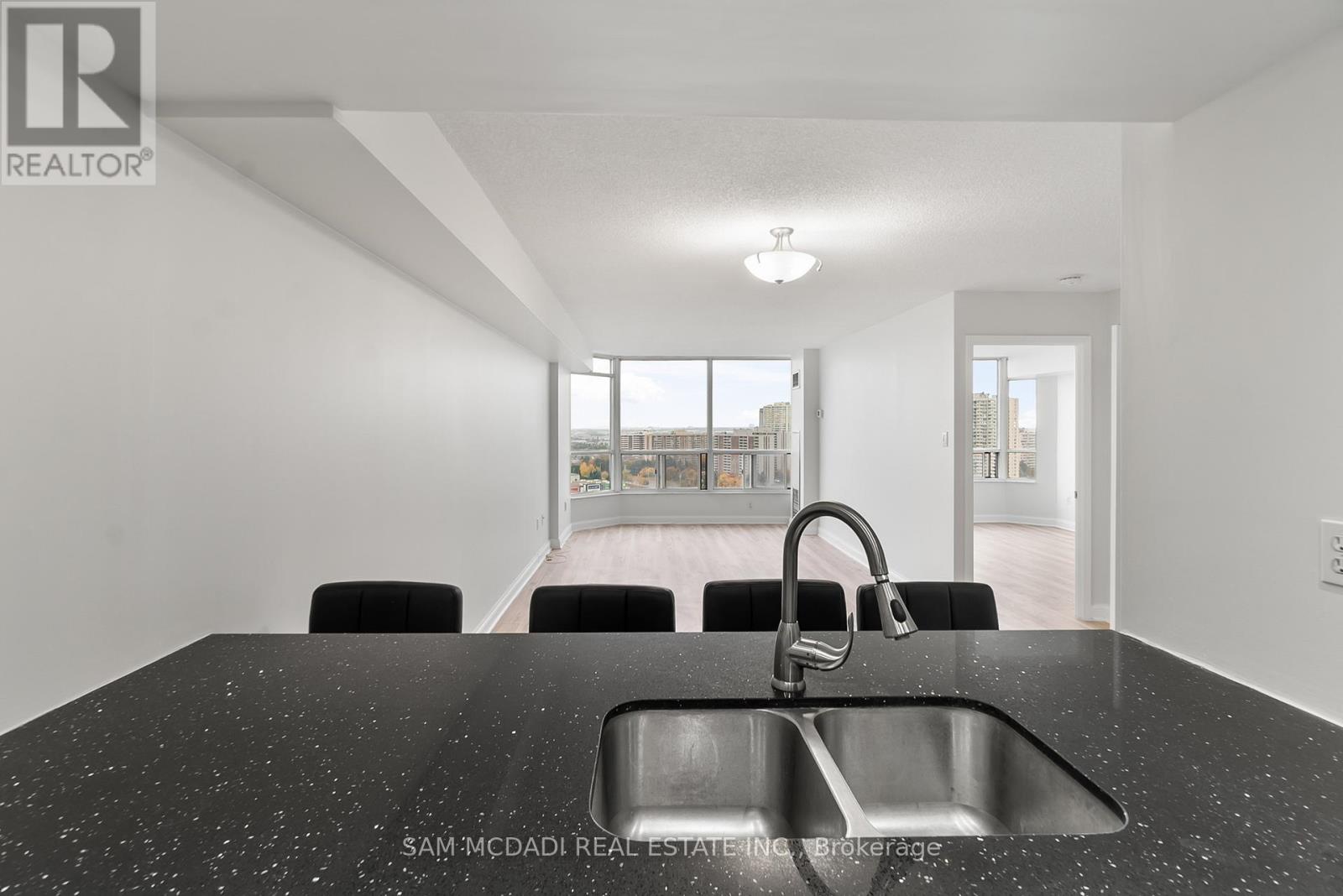 2106 - 24 HANOVER ROAD S, Brampton, Ontario